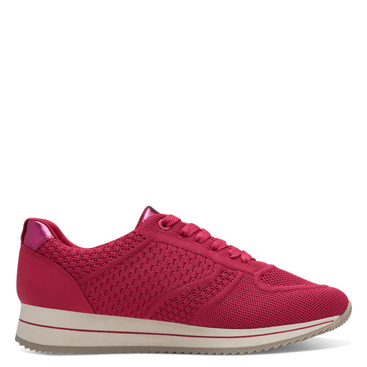 Zapatillas deportivas en color rojo de Jana con diseño transpirable y suela antideslizante.