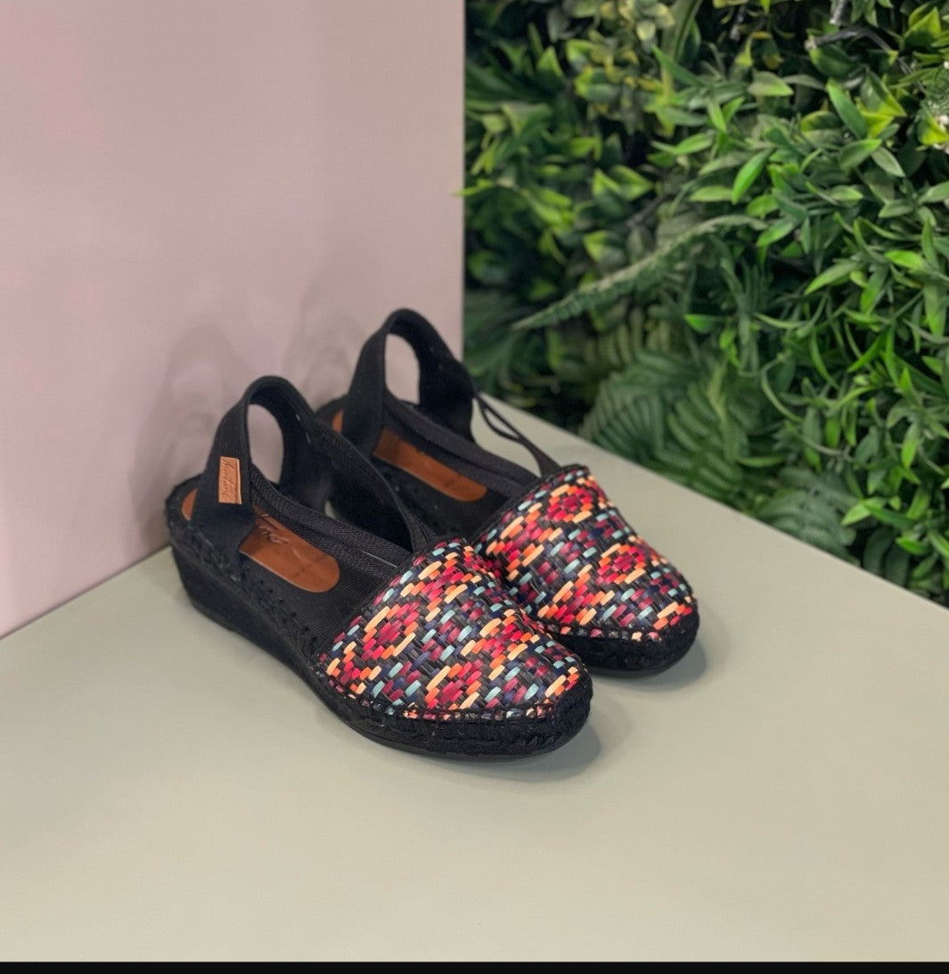 Alpargatas Montané - negro arcoiris