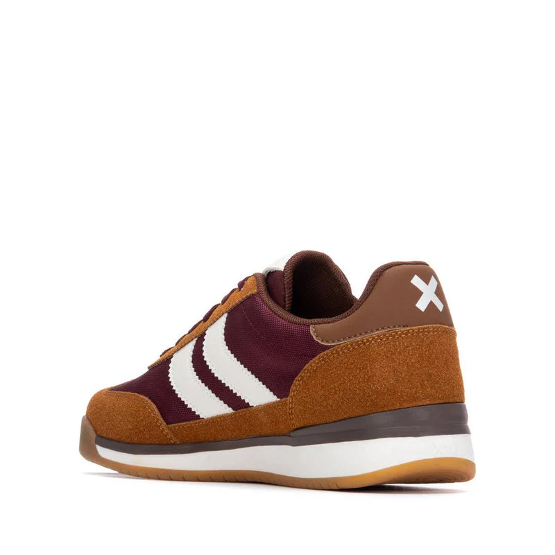 Zapatillas de mujer planas marrón XTI