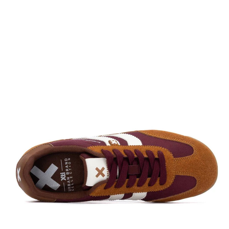 Zapatillas de mujer planas marrón XTI