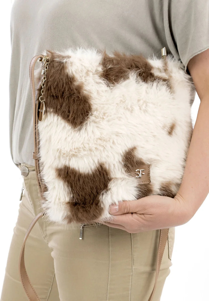 Bolso Bandolera Vegano Suri Frey "Misty" – Estilo Cow y Suavidad Invernal