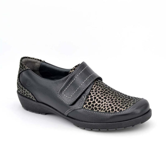 Zapato negro con velcro con plantilla extraible