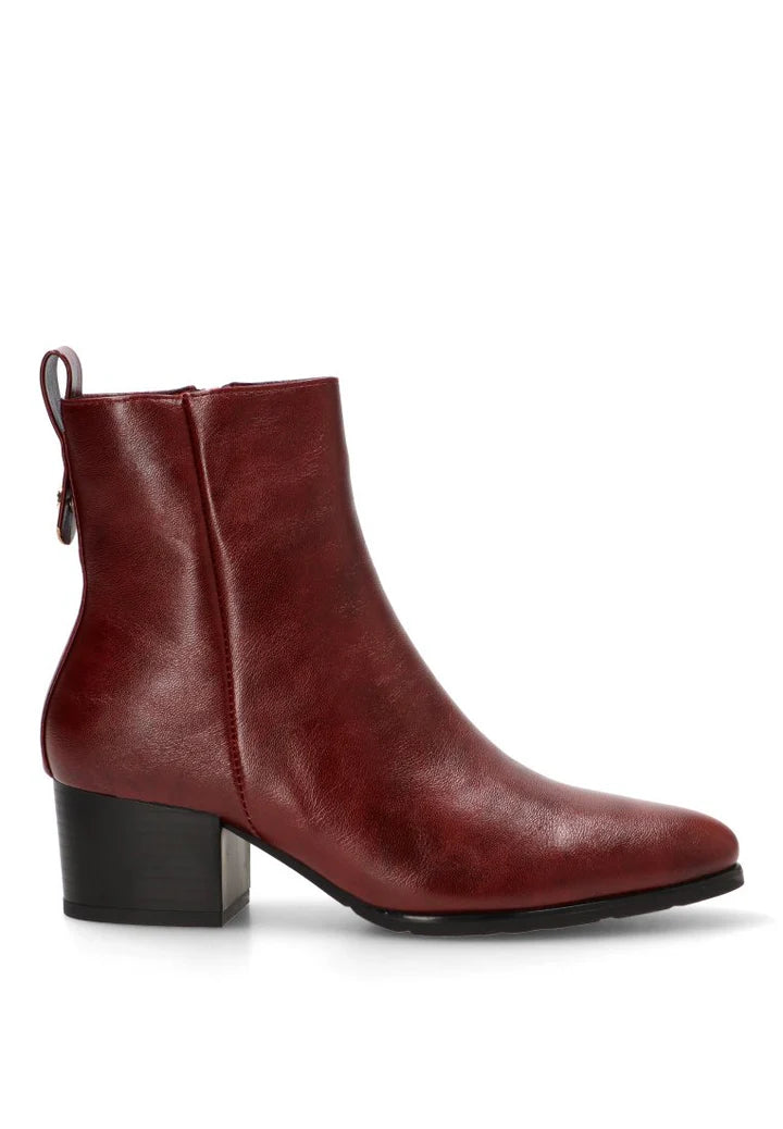 Botines burdeos de mujer ETIKA con tacón medio de 5cm y diseño elegante.