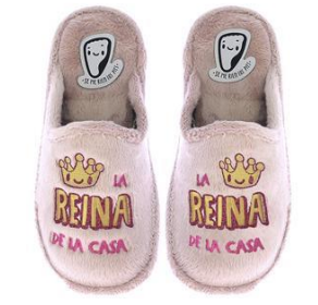 Zapatillas de Casa “La Reina de la Casa” - Se Me Ríen Los Pies