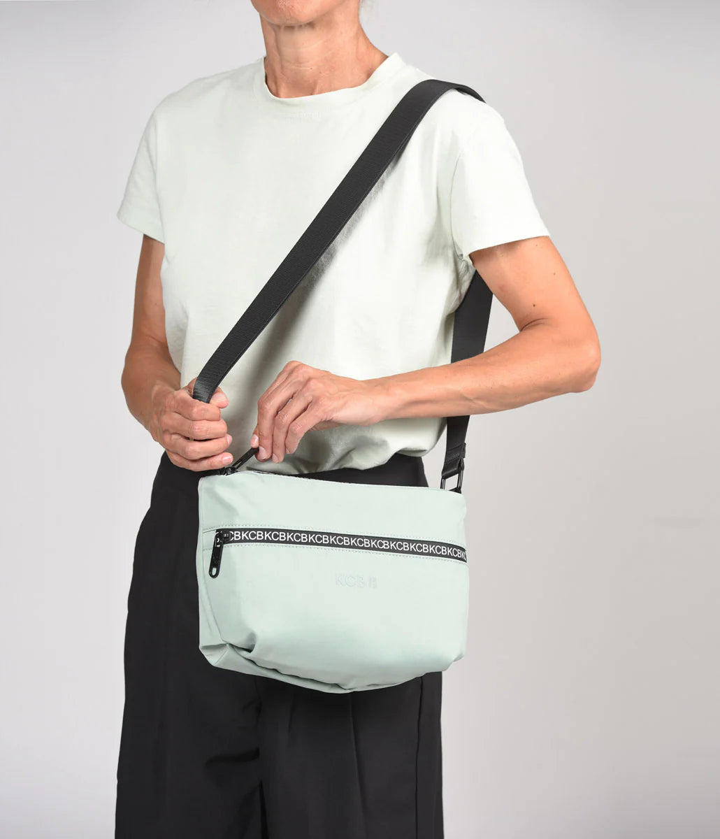 Bandolera mediana  KCB3248 Agua