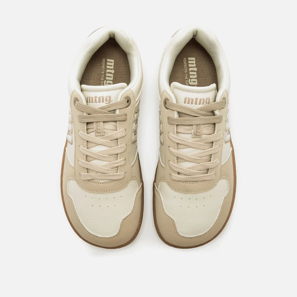 Mustang Free  Aria Crudo