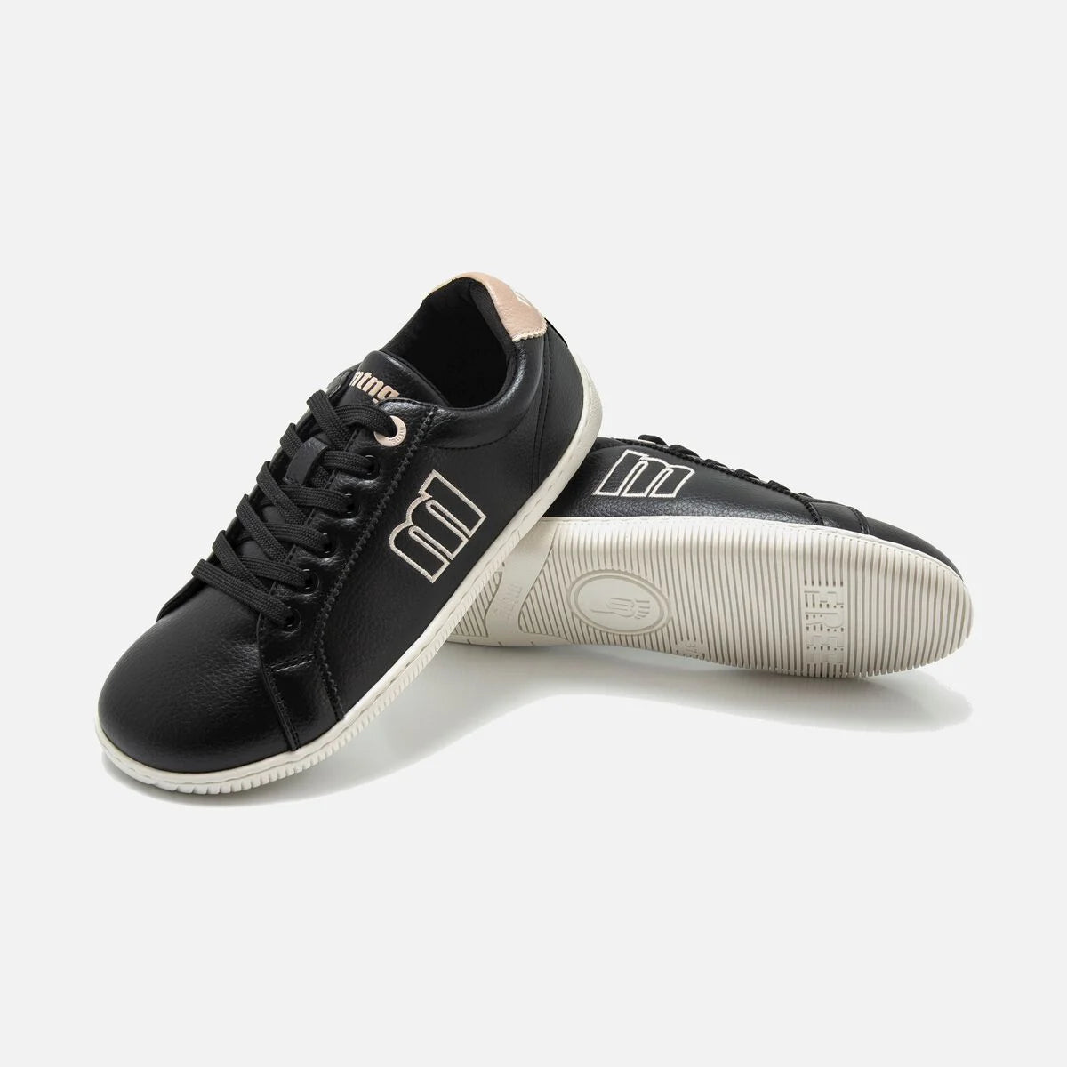 Mustang Free Aria - Negro