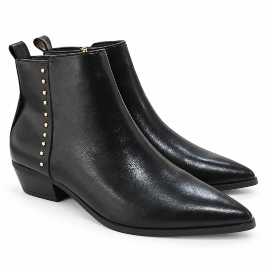 Par de botines camperos Etika 110551 negros con tacón de 4 cm, vista diagonal