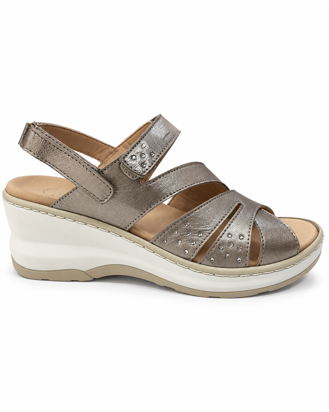 Vista lateral de sandalia Descanflex 18555 Fumo con cuña