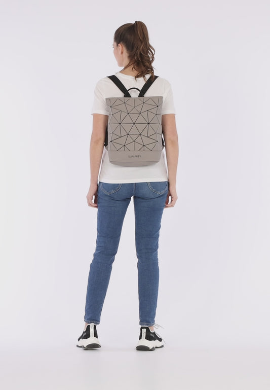 Mochila SURI Sports Jessy Taupe Medium- Suri Frey